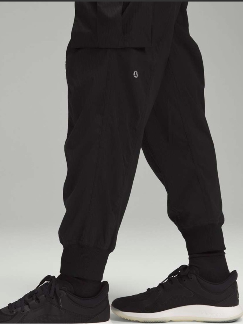 Lululemon Dance Studio Relaxed-Fit Mid-Rise Cargo Jogger Black XS - Picture 2 of 10